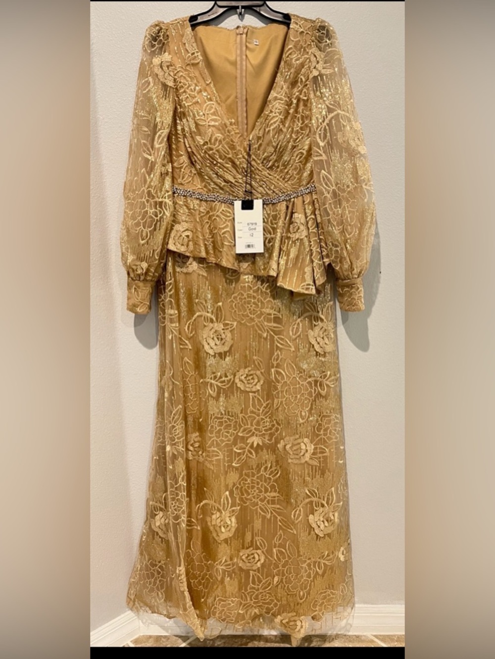 Gold Lace Elegant long Sleeve Peplum Embellished rhinestone Evening Dress Sz 12